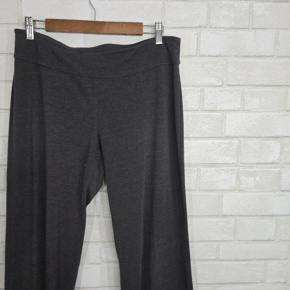 Energy Zone dark gray athletic bottoms - Picture 3 of 12